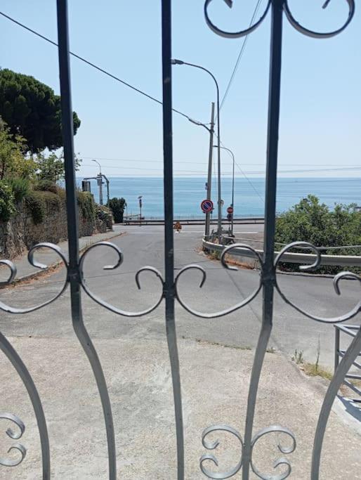 Vista Mare Casa Vacanze Ospedaletti Exterior foto